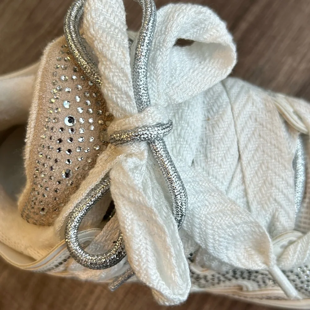 Steve Madden Roaring White Rhinestones Platform‎ Sneakers Shoes 7.5M